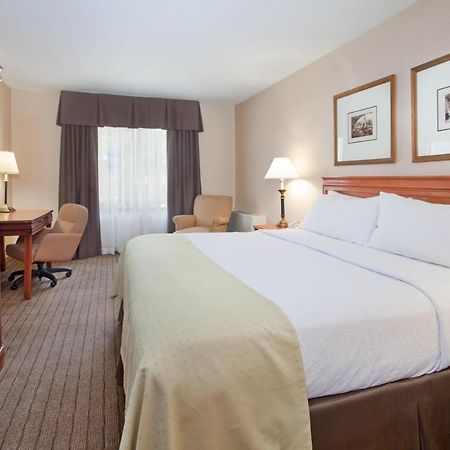Holiday Inn Country Club Plaza Kansas City Exterior photo