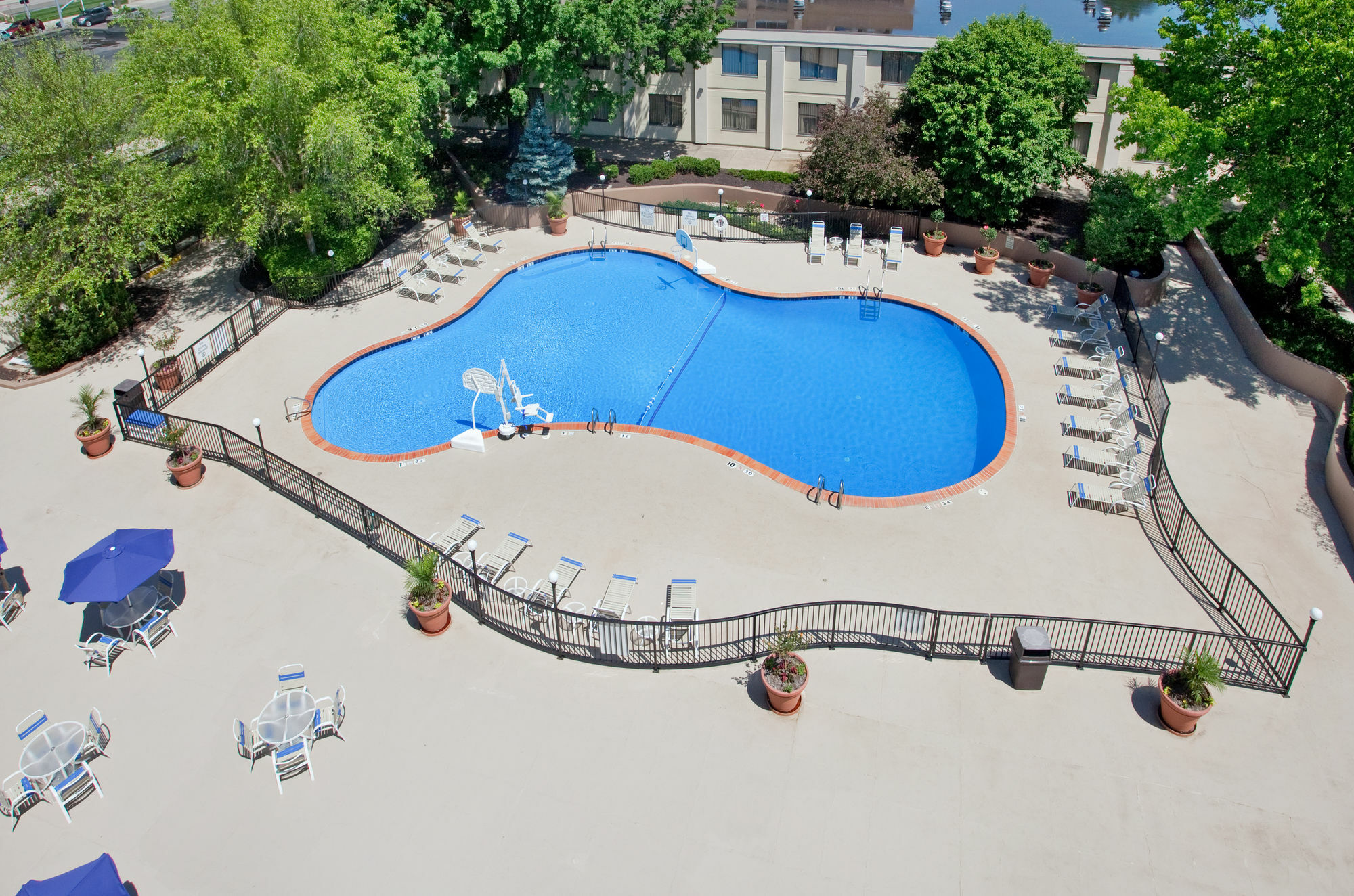 Holiday Inn Country Club Plaza Kansas City Exterior photo