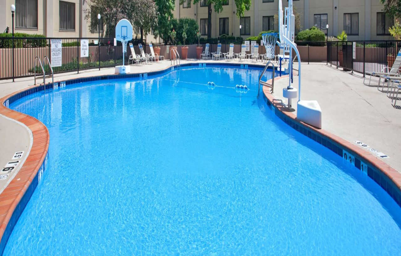 Holiday Inn Country Club Plaza Kansas City Exterior photo